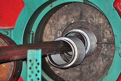 平衡補償器波紋管生產現場