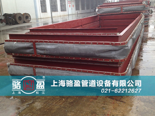 大口徑非金屬<a href=http://m.hzfvr.com target=_blank class=infotextkey>補(bǔ)償器</a>實(shí)物圖